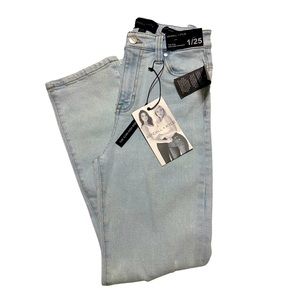 Kendall + Kylie : The icon high rise straight jeans